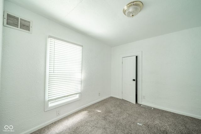 1433 W 5th Street, Anderson, IN 46016
