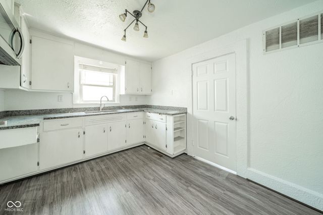 1433 W 5th Street, Anderson, IN 46016