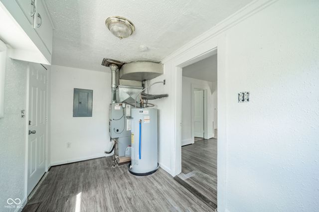 1433 W 5th Street, Anderson, IN 46016