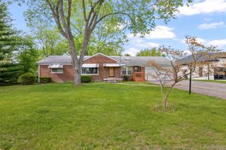 26504 Doxtator Street N, Dearborn Heights, MI 48127