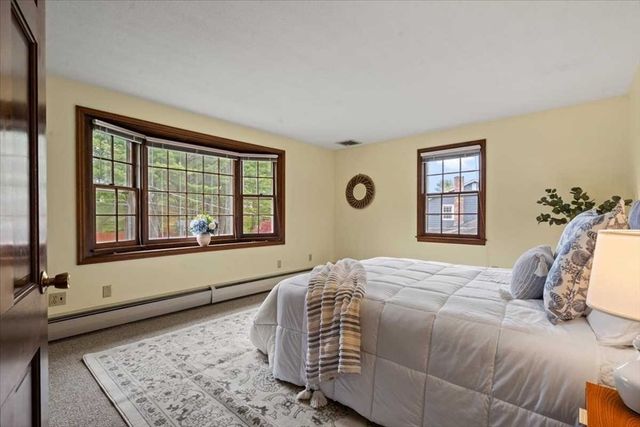 34 Fort Sumter Dr, Holden, MA 01520