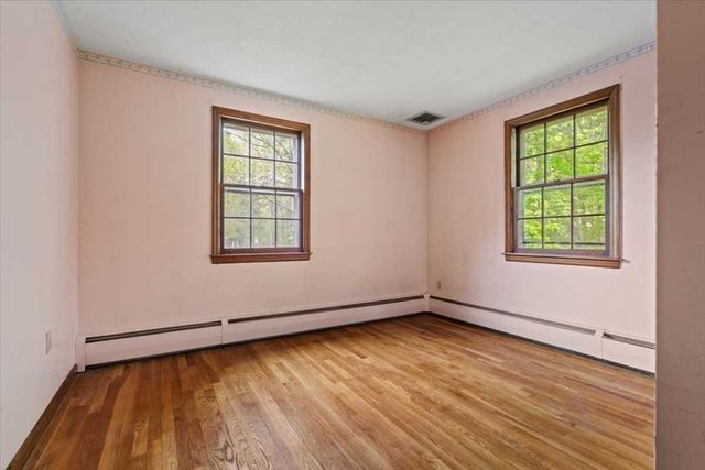 34 Fort Sumter Dr, Holden, MA 01520