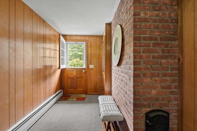 34 Fort Sumter Dr, Holden, MA 01520
