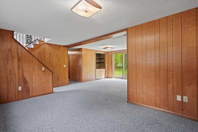 34 Fort Sumter Dr, Holden, MA 01520