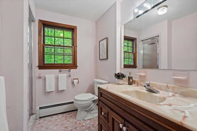 34 Fort Sumter Dr, Holden, MA 01520