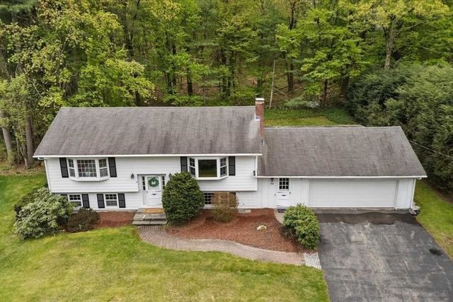 34 Fort Sumter Dr, Holden, MA 01520