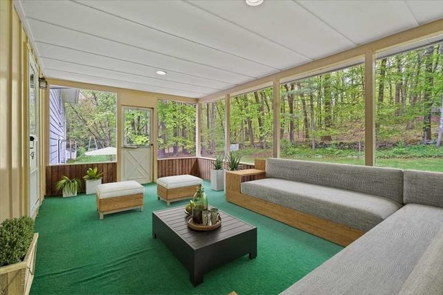 34 Fort Sumter Dr, Holden, MA 01520