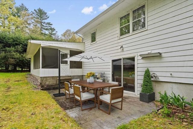 34 Fort Sumter Dr, Holden, MA 01520