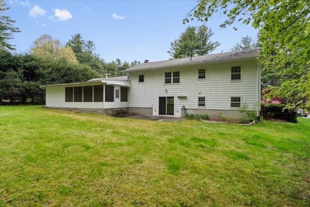 34 Fort Sumter Dr, Holden, MA 01520