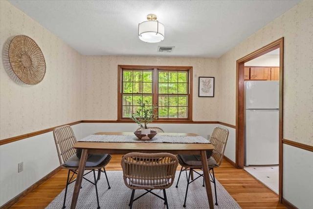 34 Fort Sumter Dr, Holden, MA 01520