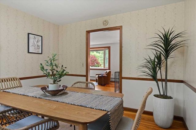 34 Fort Sumter Dr, Holden, MA 01520