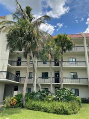 3050 Presidential Way 403, West Palm Beach, FL 33401