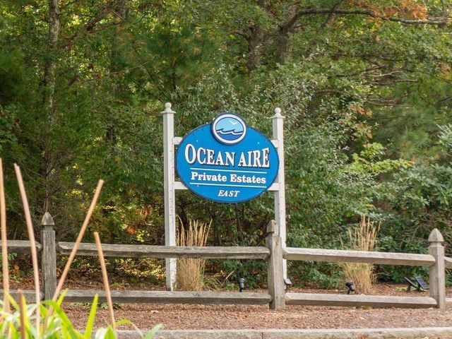 64 Hillside Dr, Plymouth, MA 02360