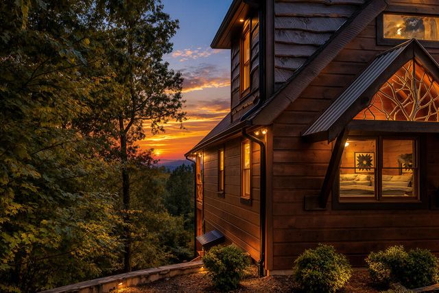 560 Endless View Road, Mineral Bluff, GA 30559