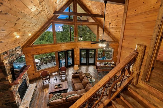 560 Endless View Road, Mineral Bluff, GA 30559