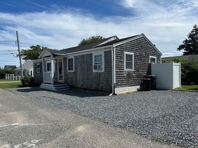 30 Roosevelt Rd 1, Marshfield, MA 02050