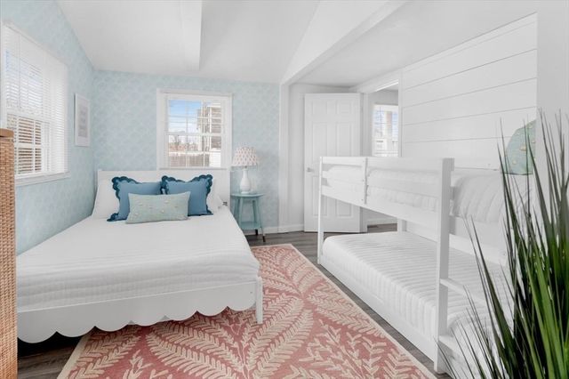 30 Roosevelt Rd 1, Marshfield, MA 02050