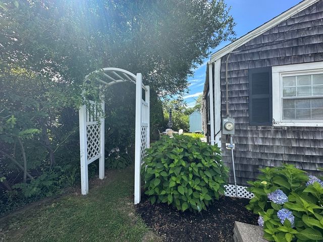 30 Roosevelt Rd 1, Marshfield, MA 02050