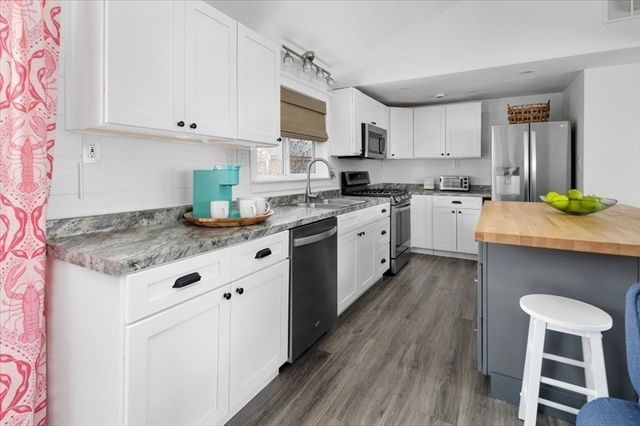 30 Roosevelt Rd 1, Marshfield, MA 02050