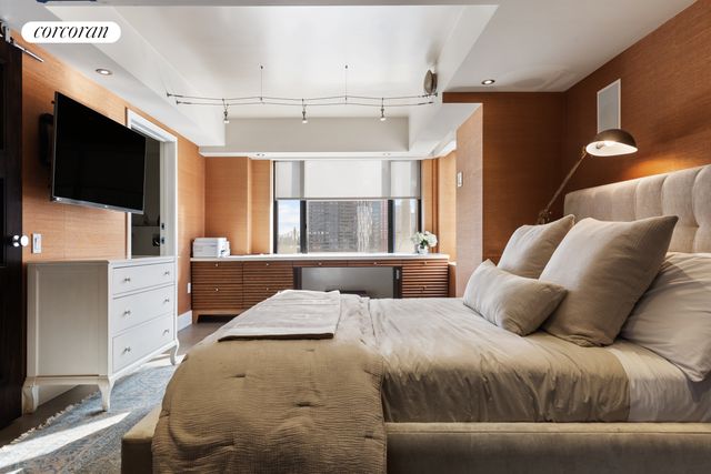 10 E END Avenue PH21D, New York City, NY 10075