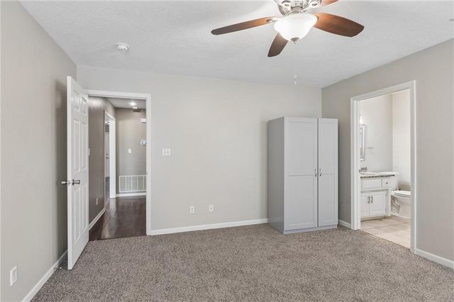 524 Saturn Drive, Raymore, MO 64083