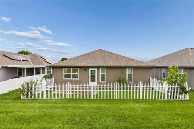 524 Saturn Drive, Raymore, MO 64083