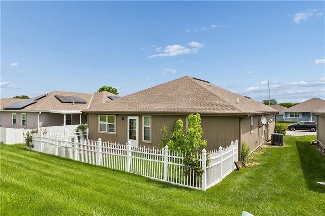 524 Saturn Drive, Raymore, MO 64083