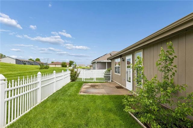 524 Saturn Drive, Raymore, MO 64083