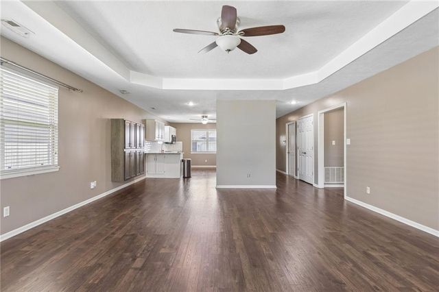 524 Saturn Drive, Raymore, MO 64083