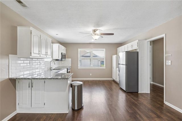 524 Saturn Drive, Raymore, MO 64083