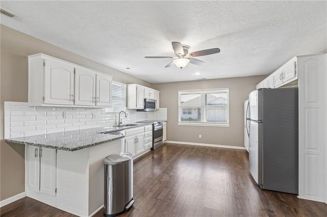 524 Saturn Drive, Raymore, MO 64083