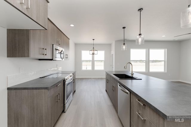 13678 Nisene Ct, Caldwell, ID 83607