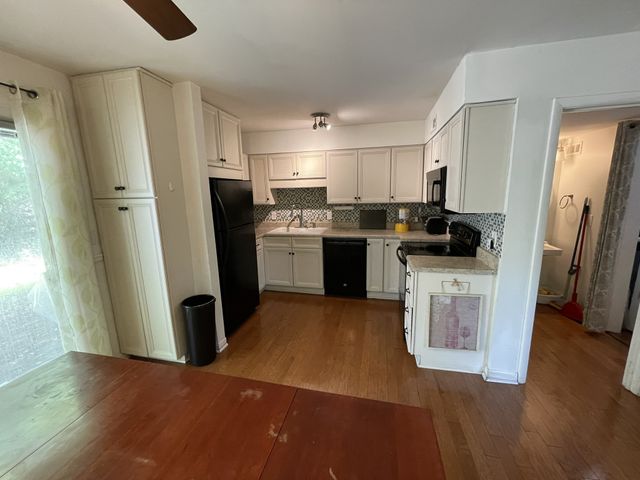 110 Bellevue Rd Apt 16, Nashville, TN 37221