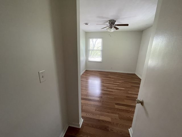 110 Bellevue Rd Apt 16, Nashville, TN 37221