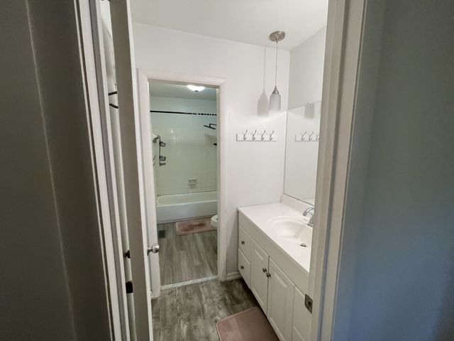 110 Bellevue Rd Apt 16, Nashville, TN 37221