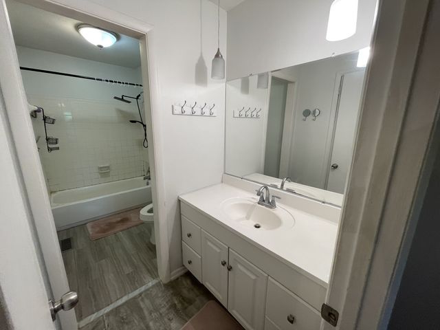 110 Bellevue Rd Apt 16, Nashville, TN 37221