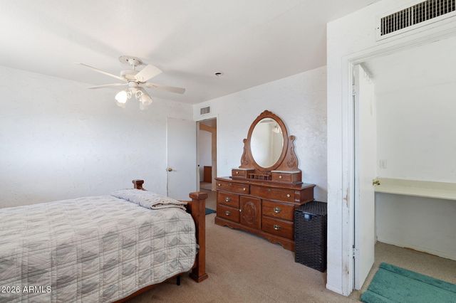 204 E HAMPTON Avenue, Mesa, AZ 85210