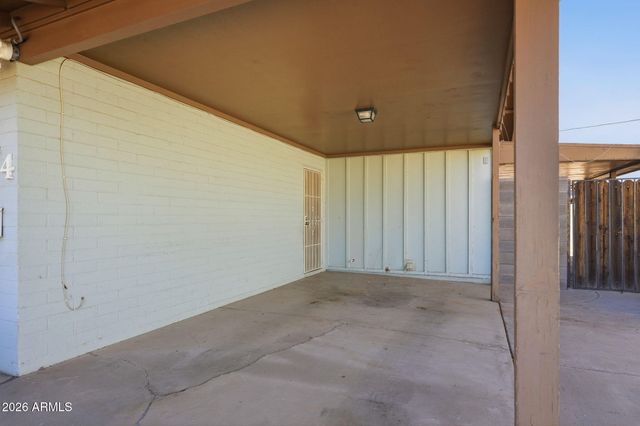 204 E HAMPTON Avenue, Mesa, AZ 85210