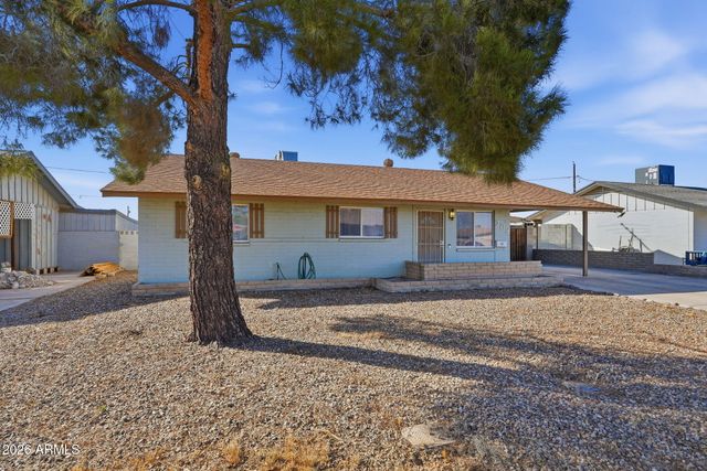204 E HAMPTON Avenue, Mesa, AZ 85210