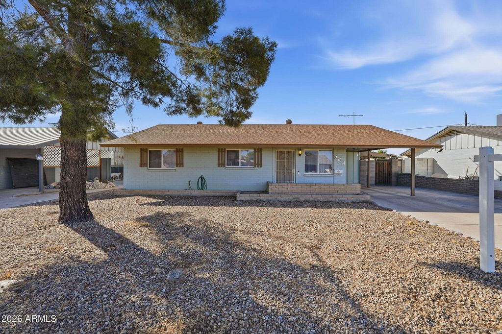 204 E HAMPTON Avenue, Mesa, AZ 85210