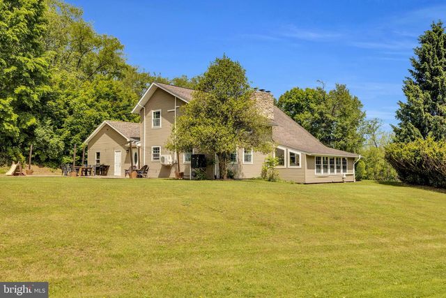 1094 SEIFRIT LN, Bernville, PA 19506