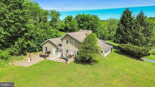 1094 SEIFRIT LN, Bernville, PA 19506