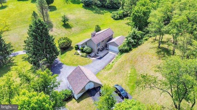 1094 SEIFRIT LN, Bernville, PA 19506
