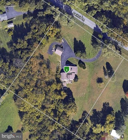 1094 SEIFRIT LN, Bernville, PA 19506