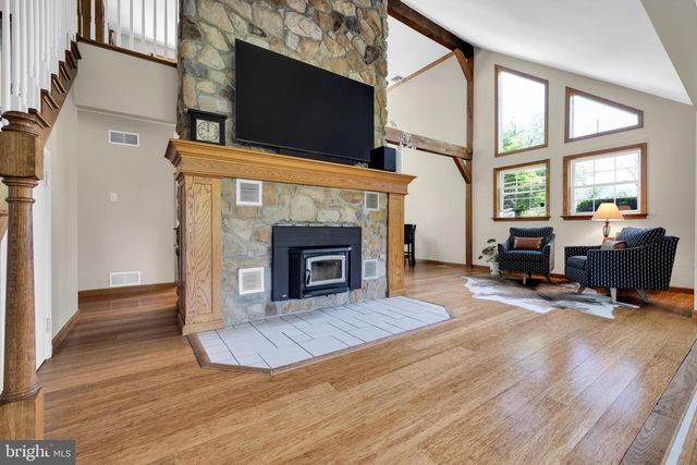 1094 SEIFRIT LN, Bernville, PA 19506
