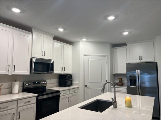 32070 GRIFFIN SANDS LANE, San Antonio, FL 33576