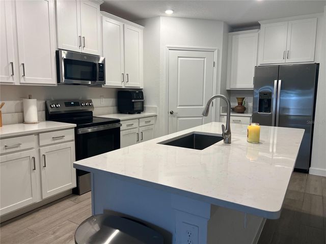 32070 GRIFFIN SANDS LANE, San Antonio, FL 33576