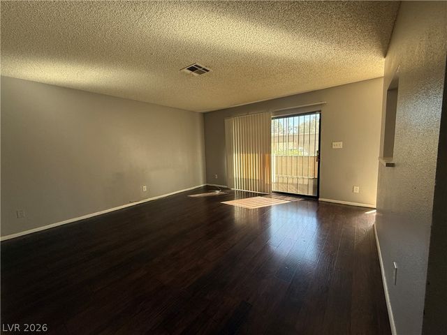 2853 Wheelwright Drive B, Las Vegas, NV 89121