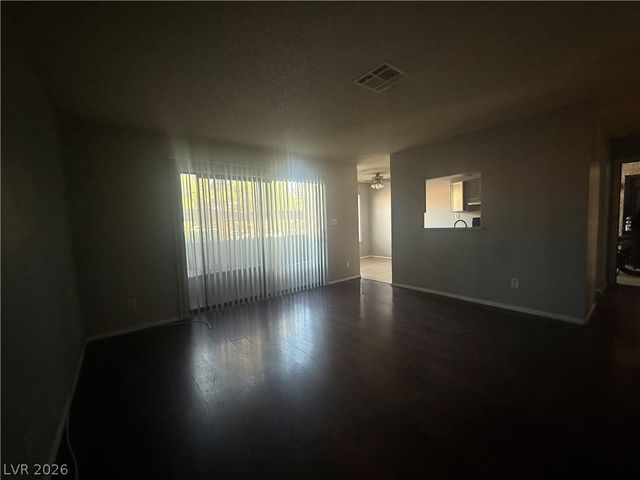 2853 Wheelwright Drive B, Las Vegas, NV 89121