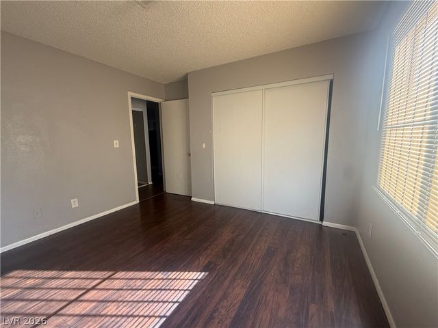 2853 Wheelwright Drive B, Las Vegas, NV 89121
